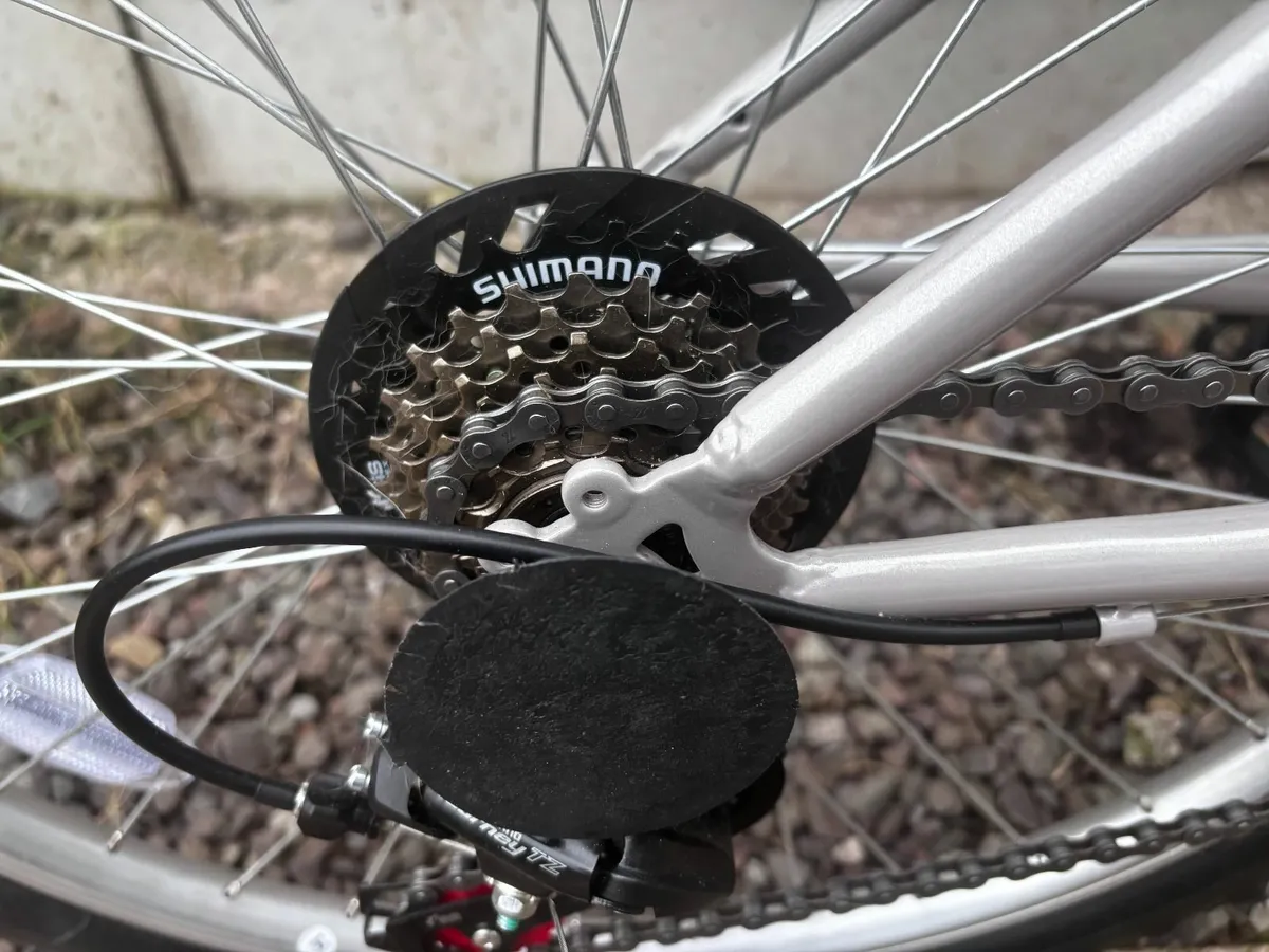 womens bike and helmet - Image 2