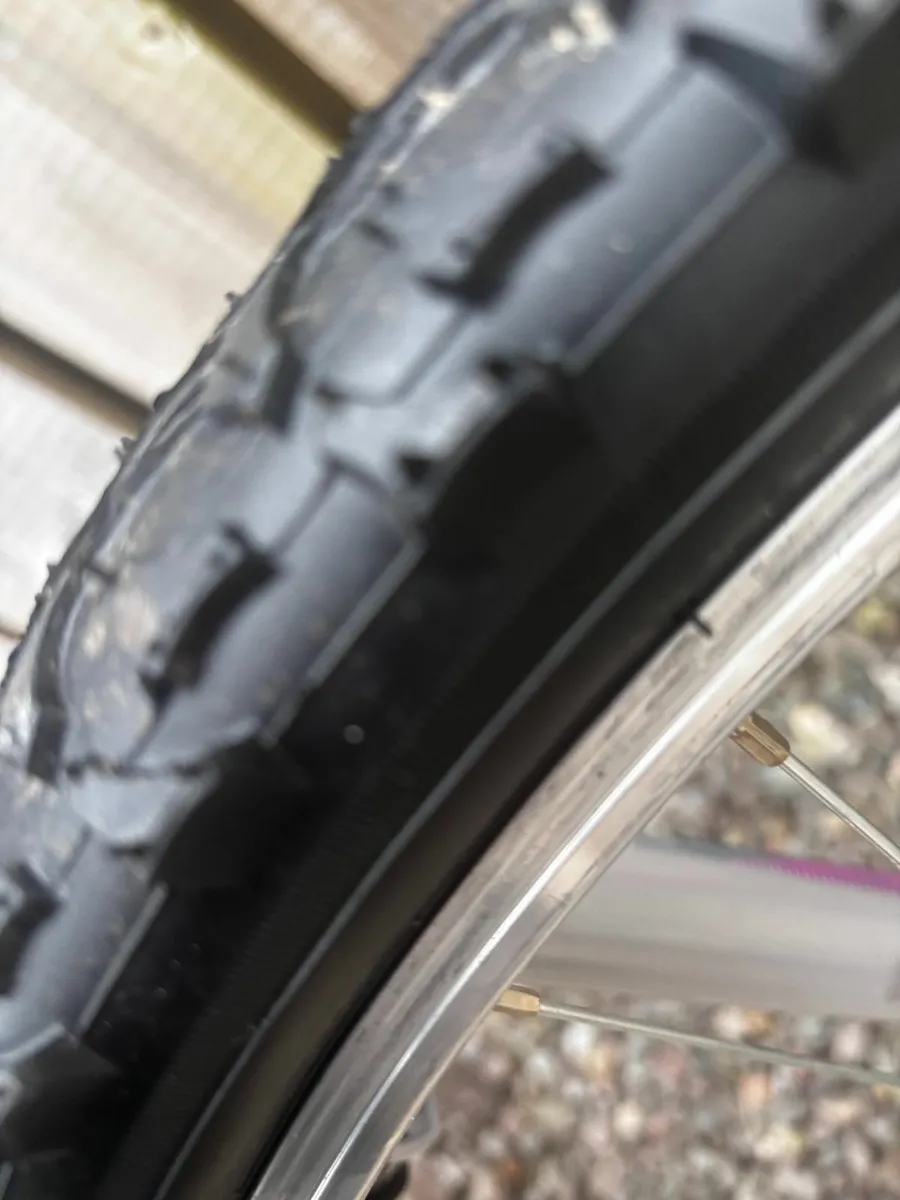 womens bike and helmet - Image 4