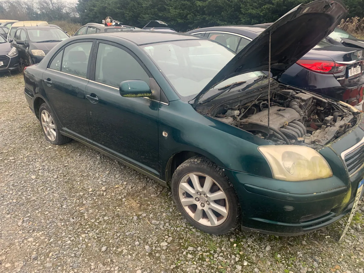 TOYOTA AVENSIS 1.6 CC - Image 1