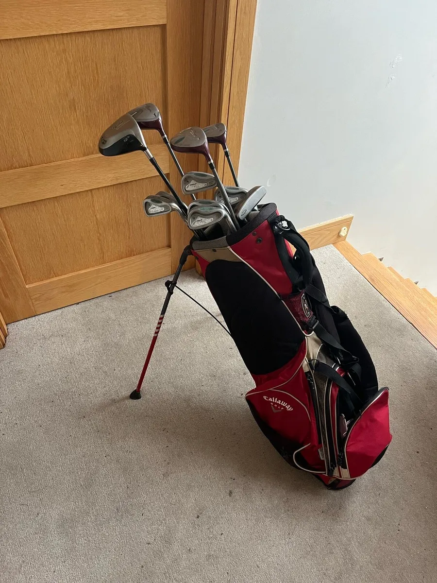 Ladies Golf Clubs & Golf Bag - Image 1