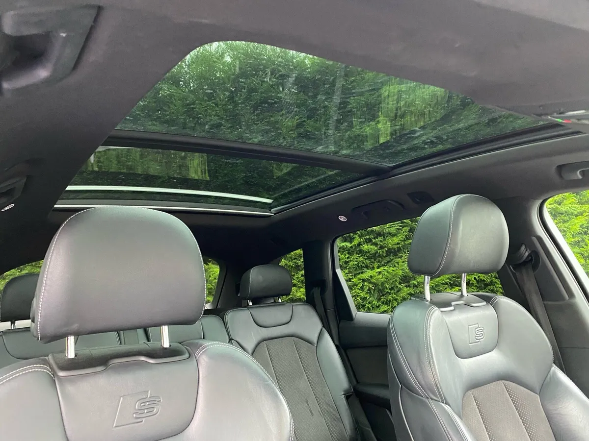 Audi Q7 S-Line Quattro 3.0TDI Auto 7 Seat - Image 4