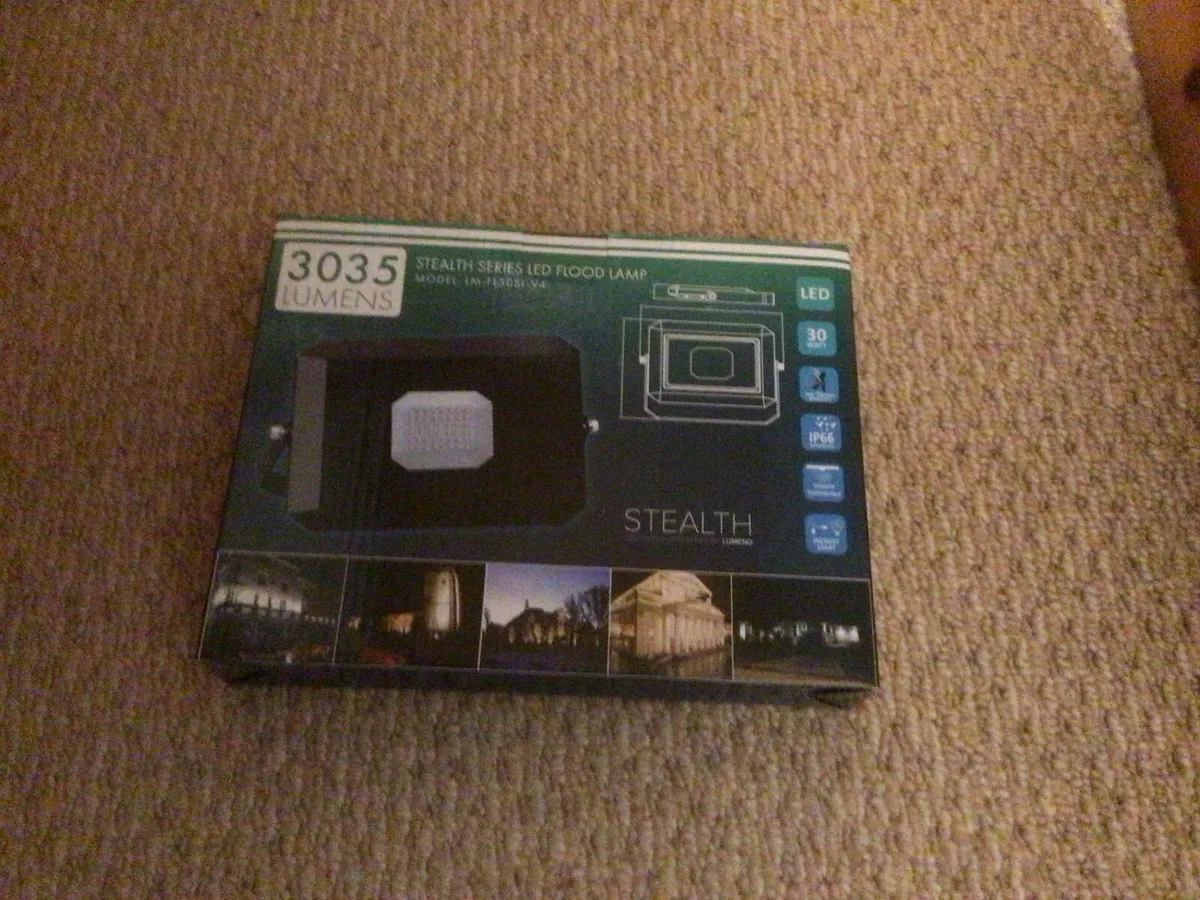 Floodlight/ - Image 2