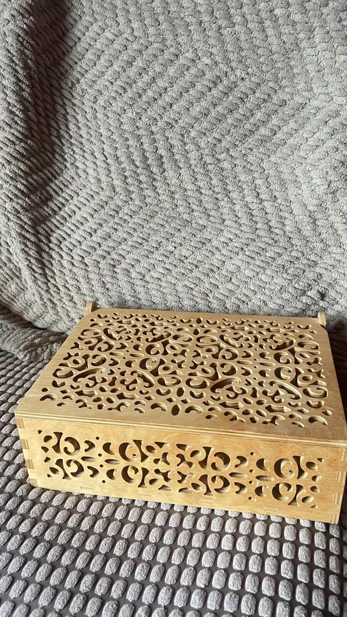 Wooden box - Image 1