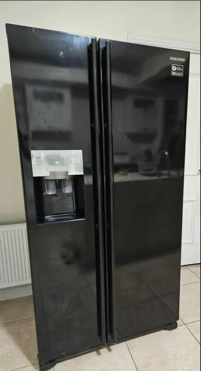 Samsung American Fridge Freezer - Image 1