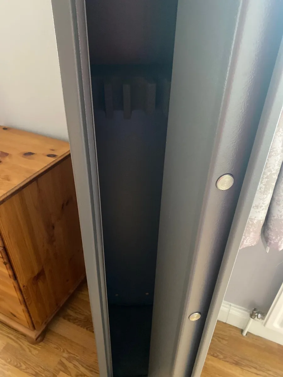 Gun Safe - Image 4