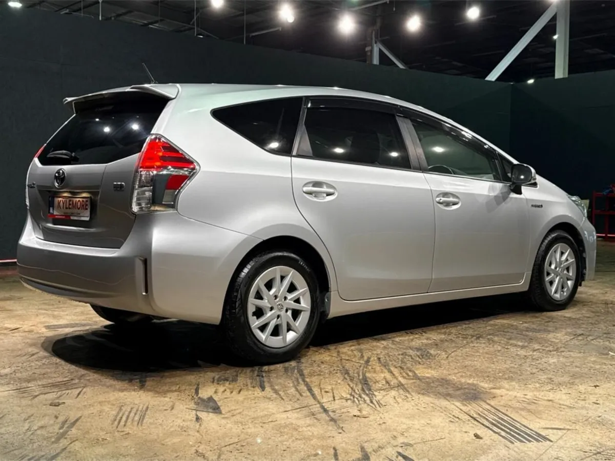 Toyota Prius 1.8 HYBRID - ALPHA - MULTI FUNCTION S - Image 4