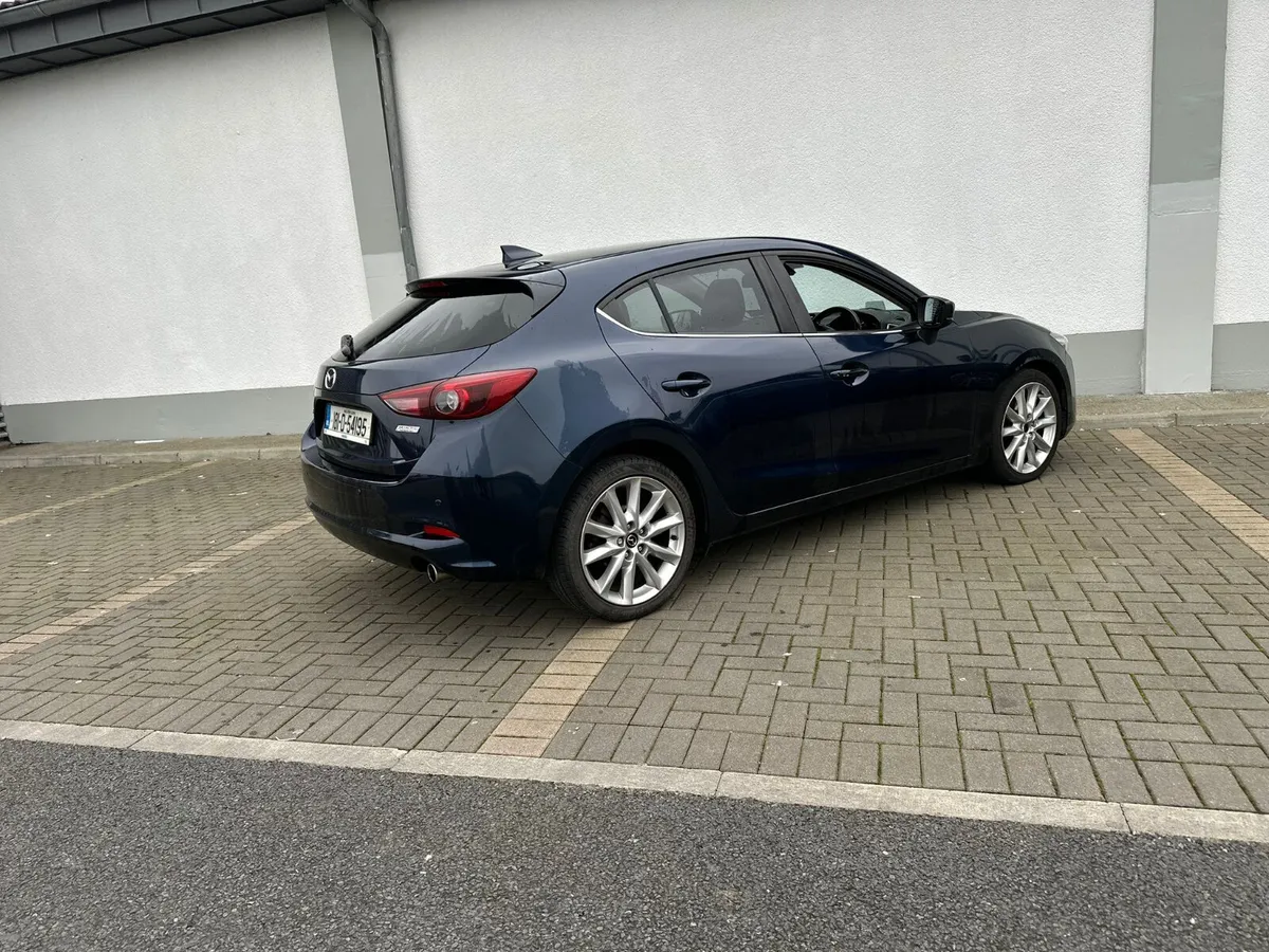 Mazda Mazda3 2018 nct 03/26 - Image 3