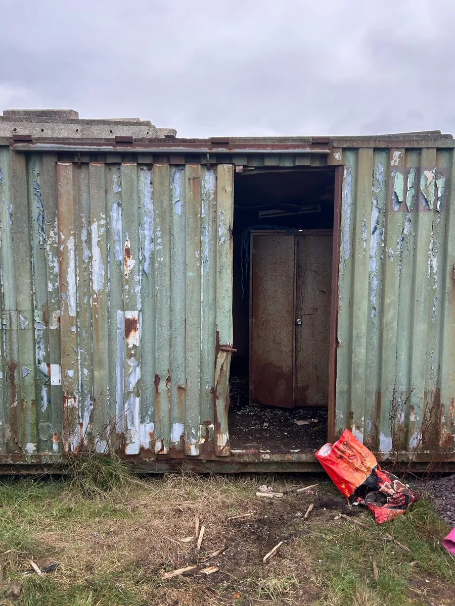 Containers - Image 2