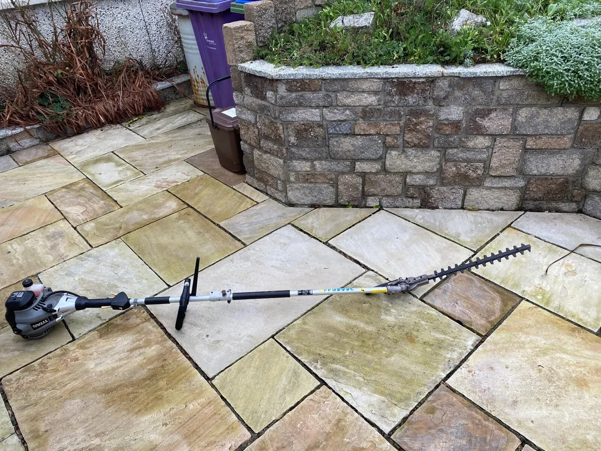 Hedge trimmer - Image 1