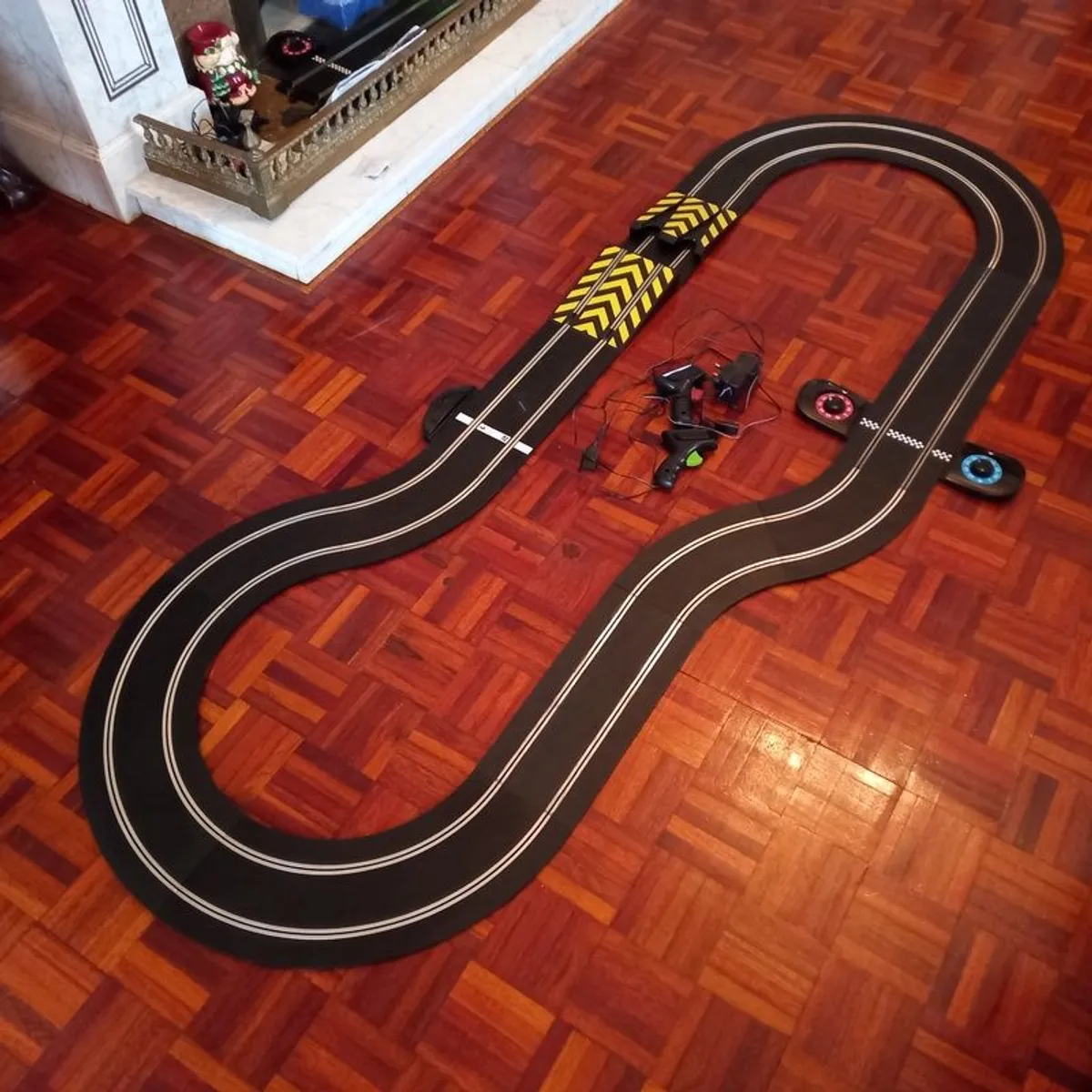 Scalextric Pro Speedway Set: Kids Sports Edition - Image 2