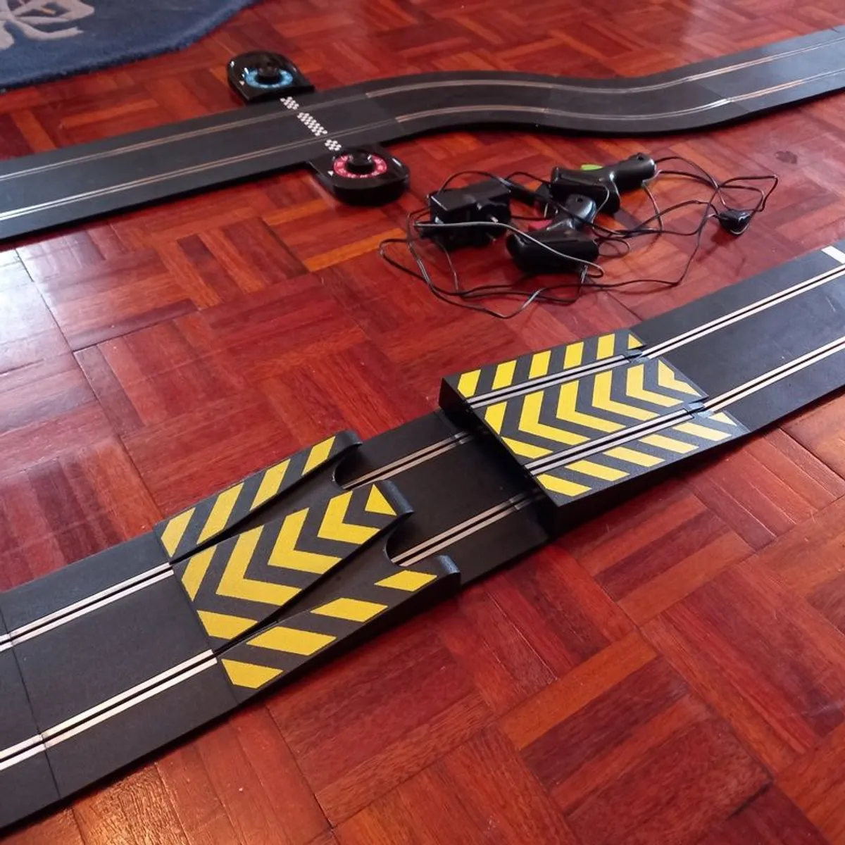 Scalextric Pro Speedway Set: Kids Sports Edition - Image 3