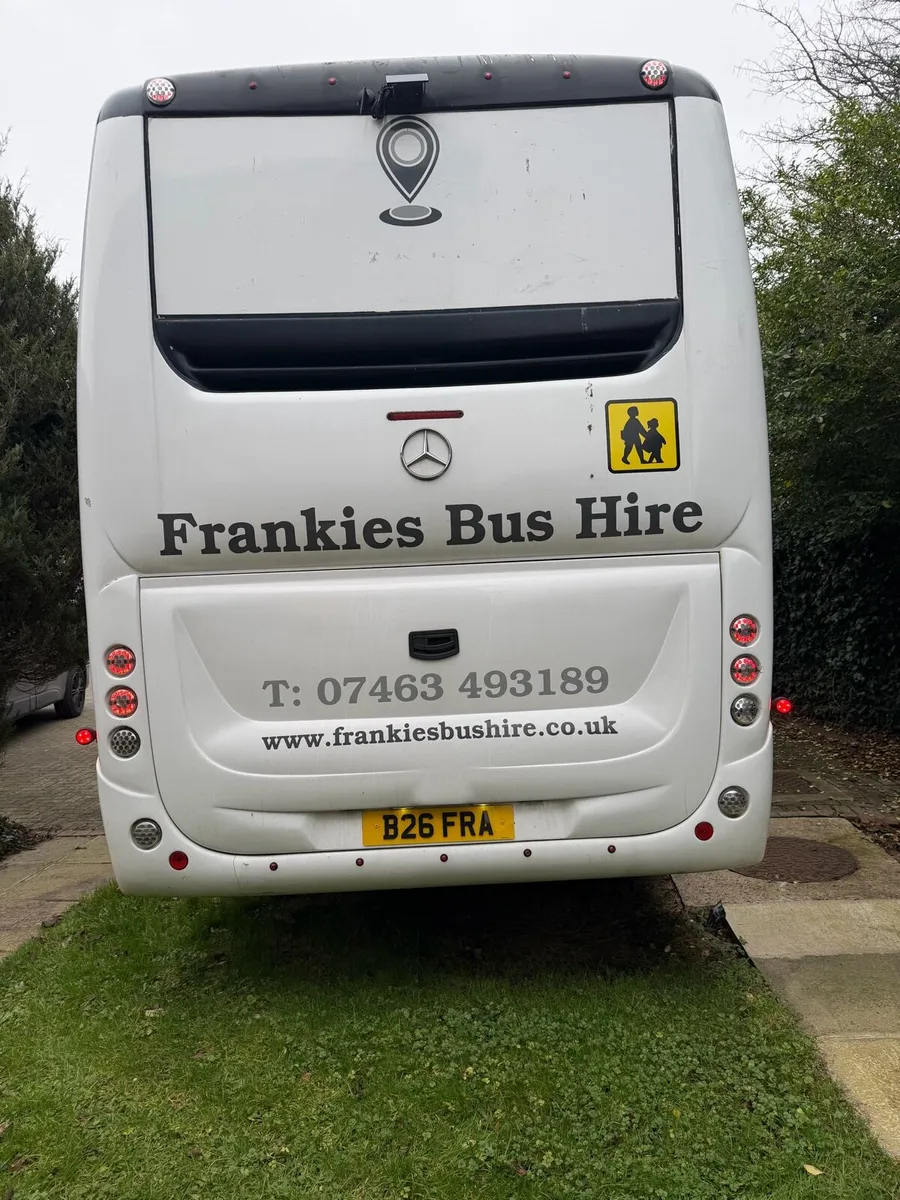 Mercedes Atego touring - Image 3