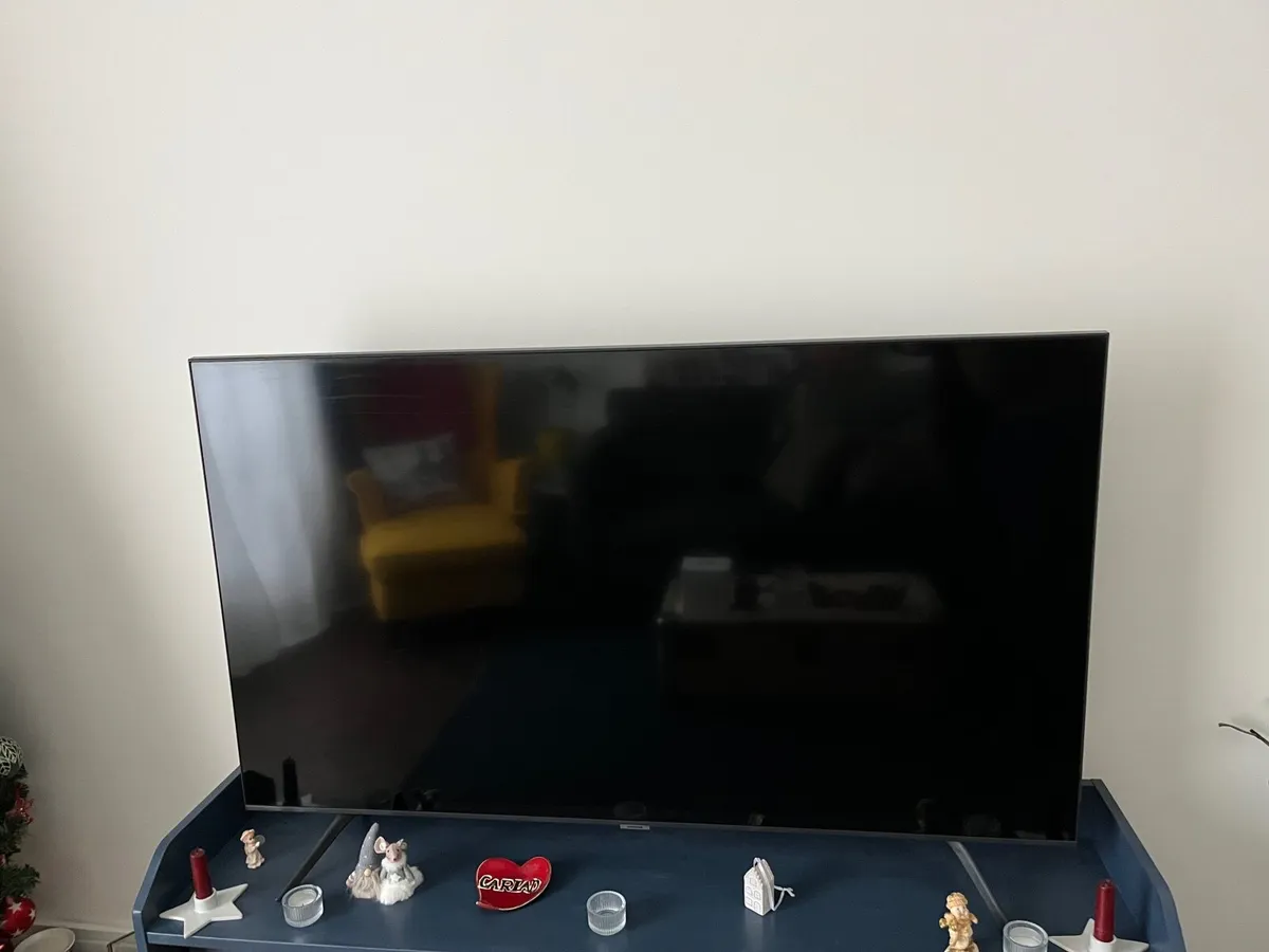 Samsung AU7100 55" 4K Ultra HD HDR LED Smart TV