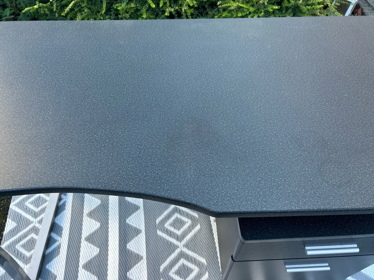 Study desk - Image 3