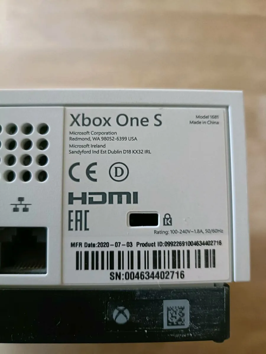 Xbox one S - Image 2