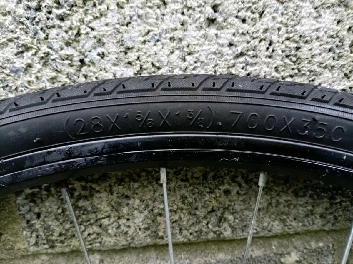 700×35 bicycle rear wheel - Image 1