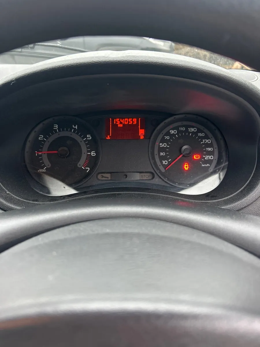 Renault clio NCT 01/27 - Image 4