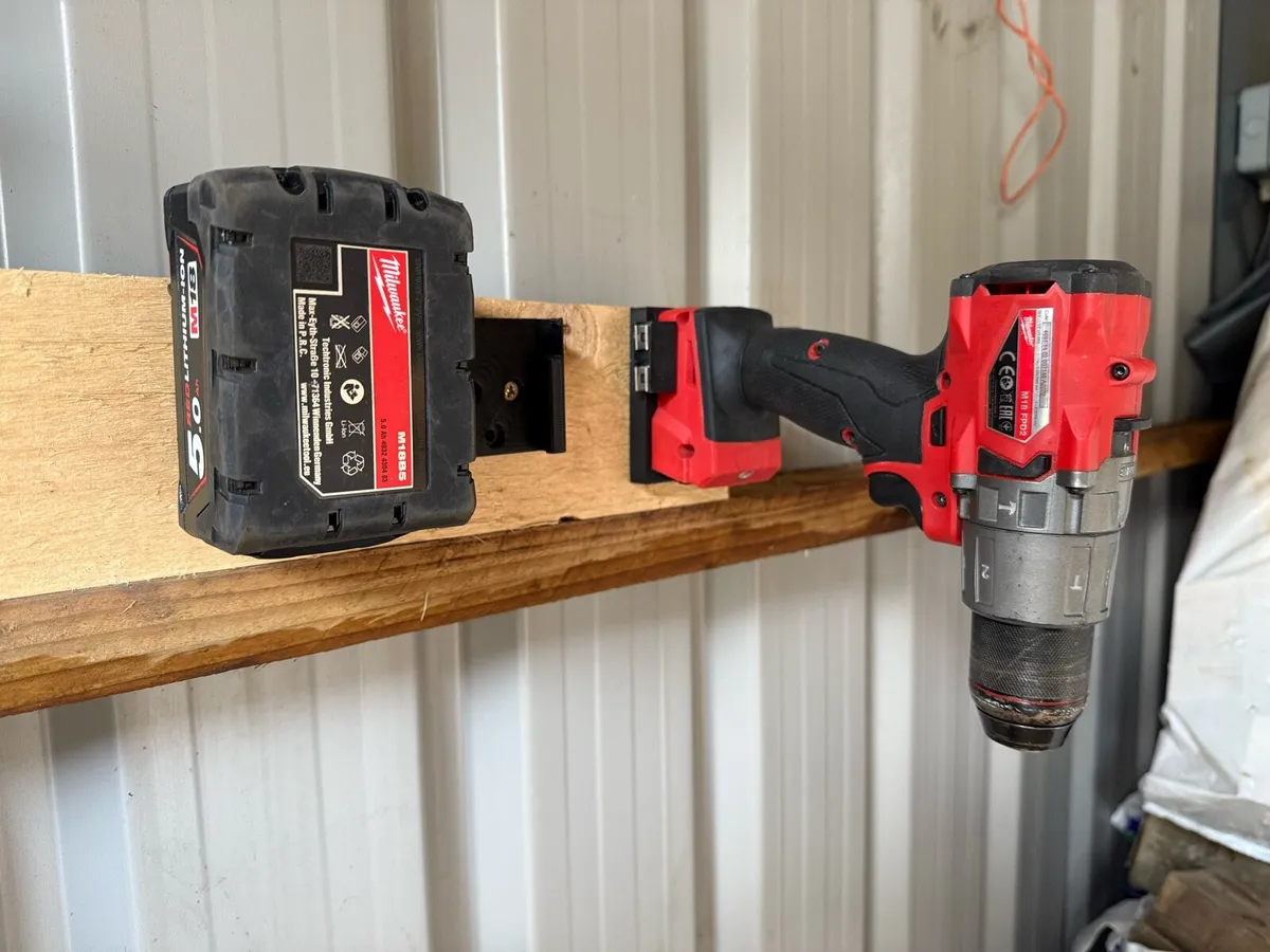Milwaukee Brackets for Battery’s / Tools - Image 2