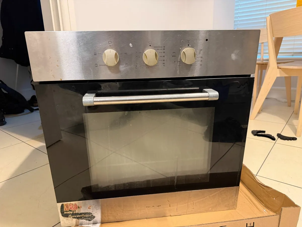 PowerPoint Single Built-In Oven - Image 1