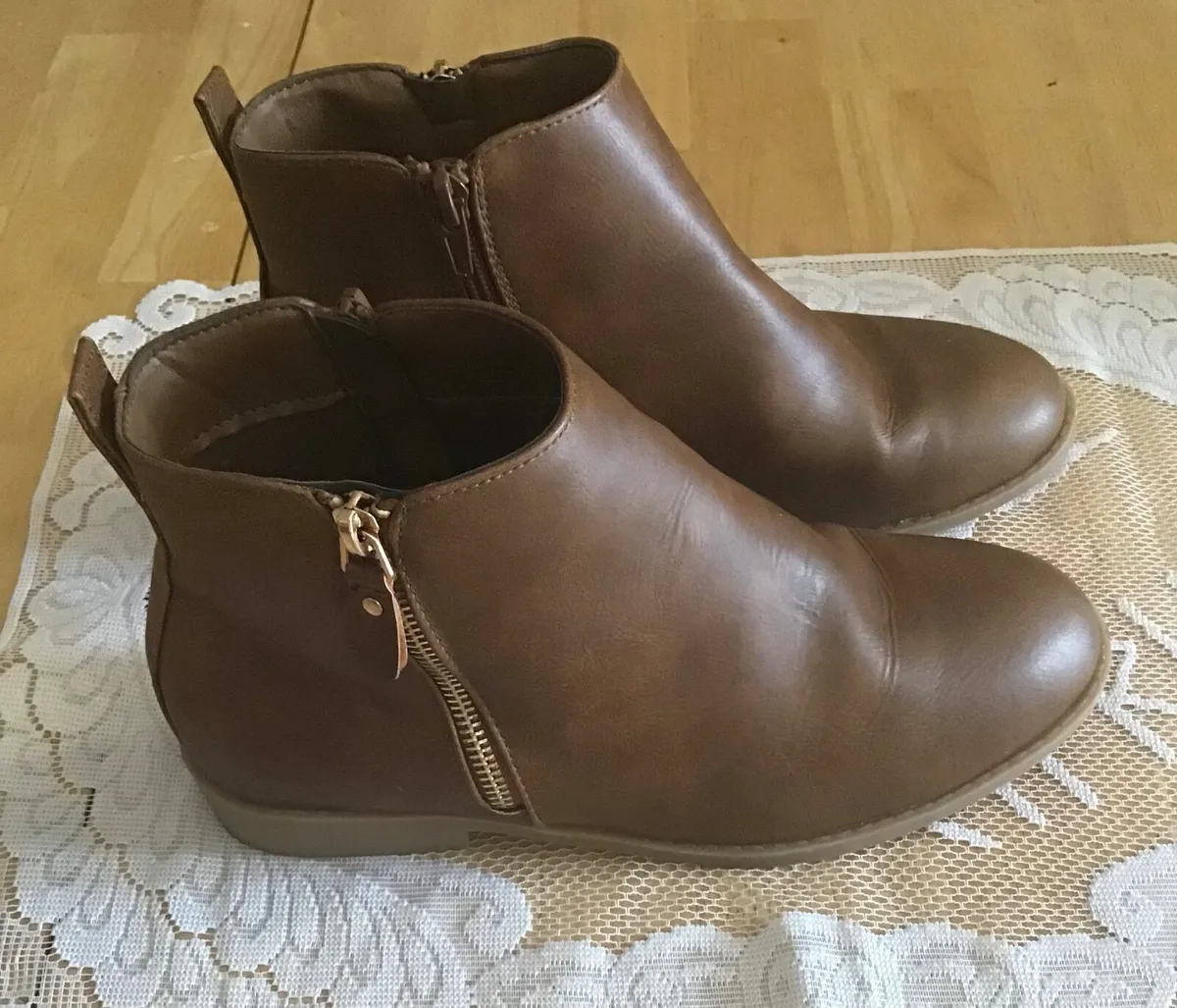 Ladies Ankle Boots - Image 1