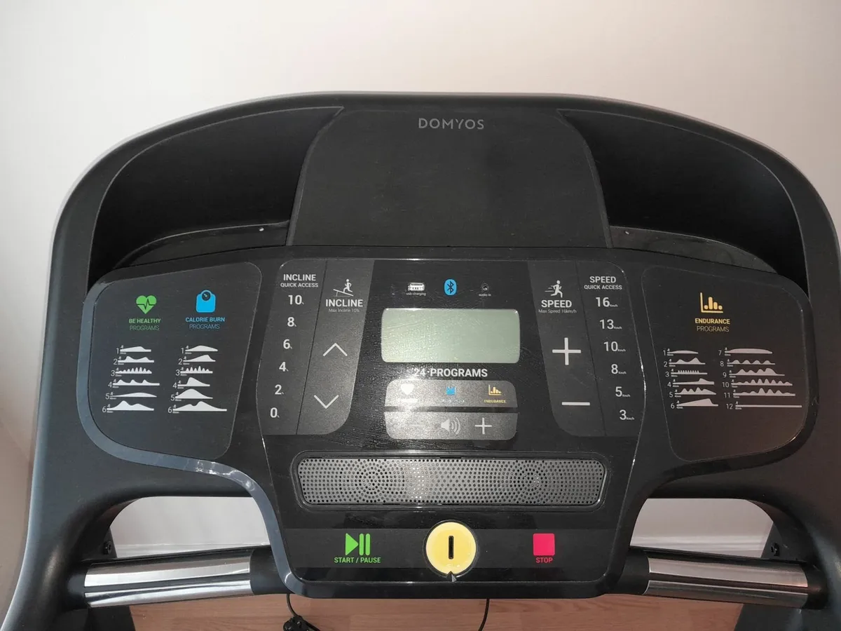 DOMYOS T540C Treadmill - Image 4