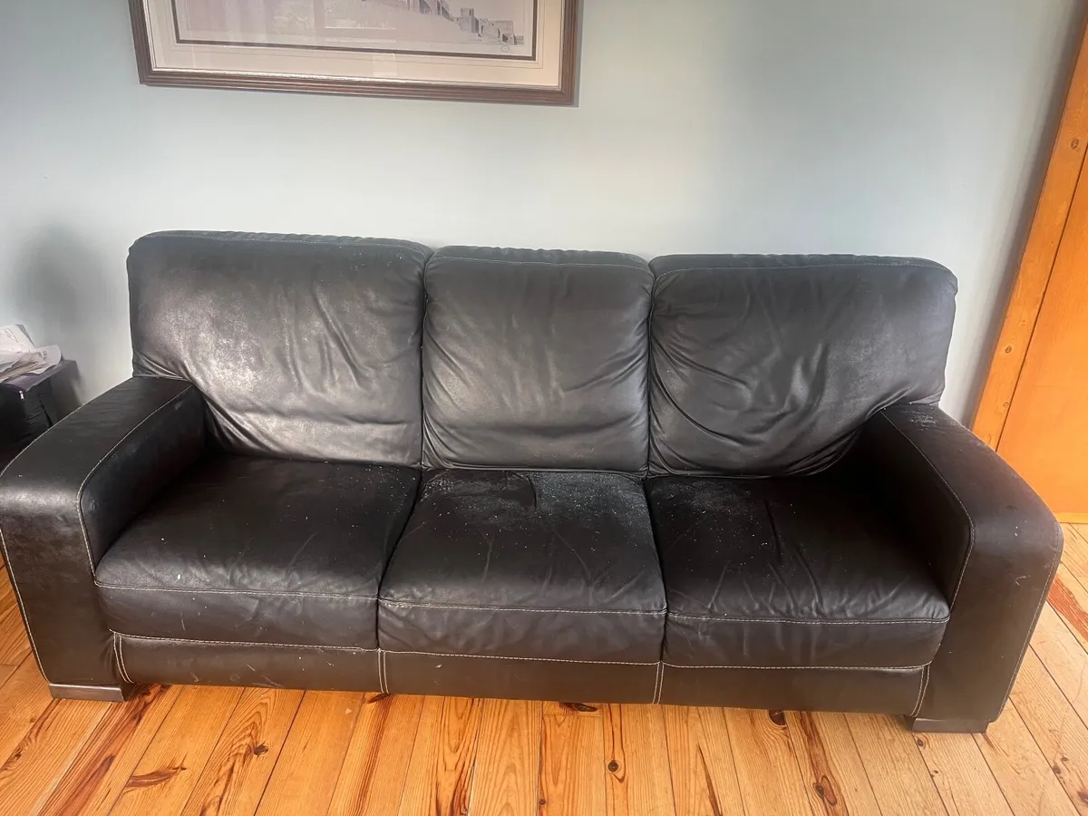 stylish 3 piece Italian leather suite - Image 1