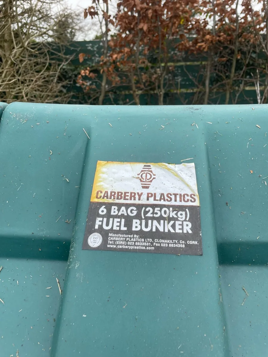 Coal bunker and stand - Image 2