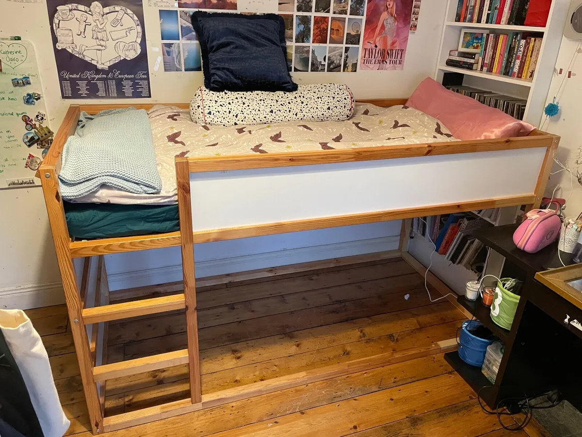 Single bed
