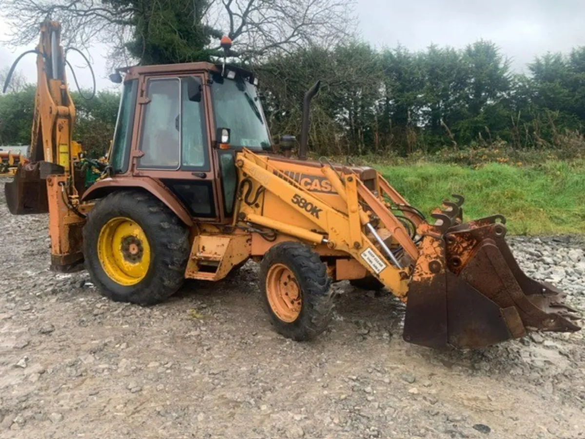 CASE 580K 4WD, C/W 4 IN 1 BUCKET + EXTENDAHOE - Image 2