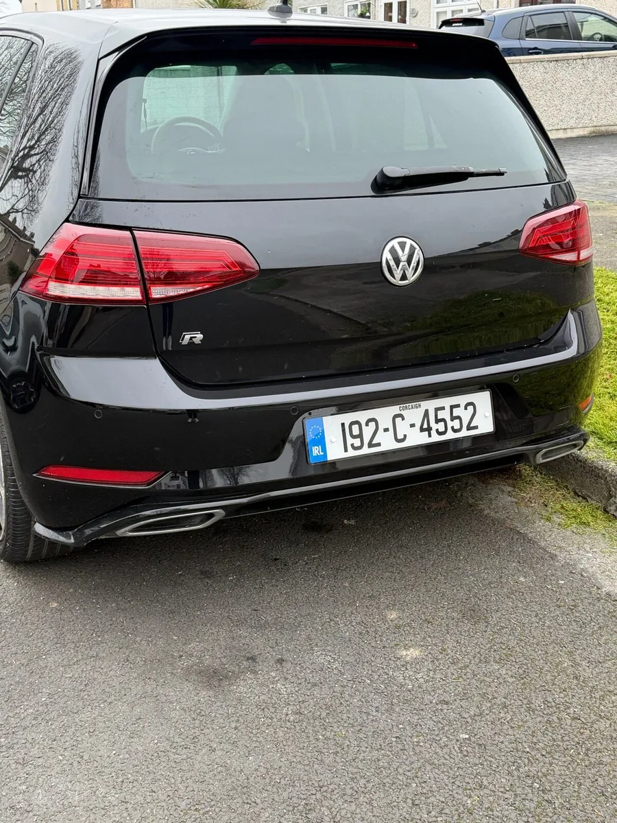 Volkswagen Golf R Line - Image 4