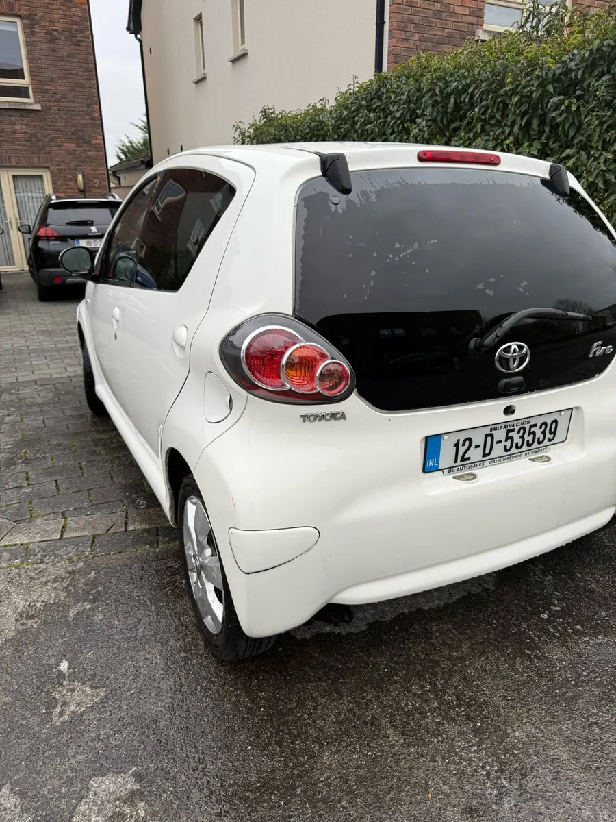 TOYOTA AGYO FIRE 2012 - Image 4