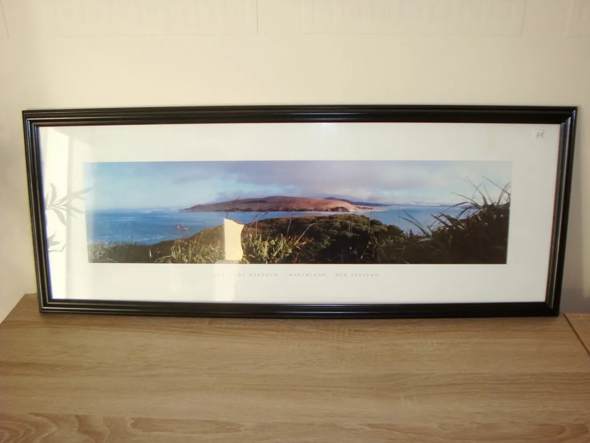 New Zealand picture black frame - Image 1