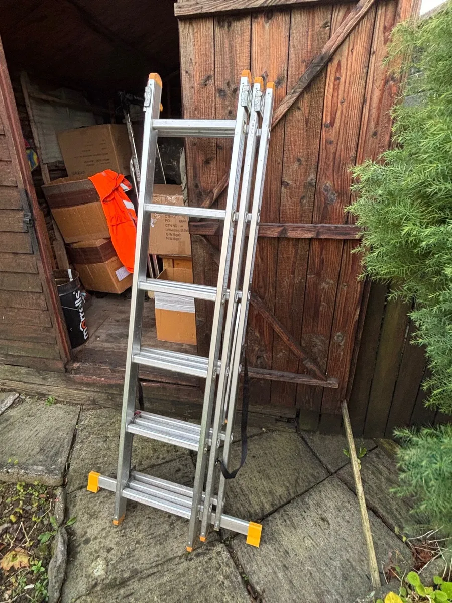 Fold step ladder - Image 1