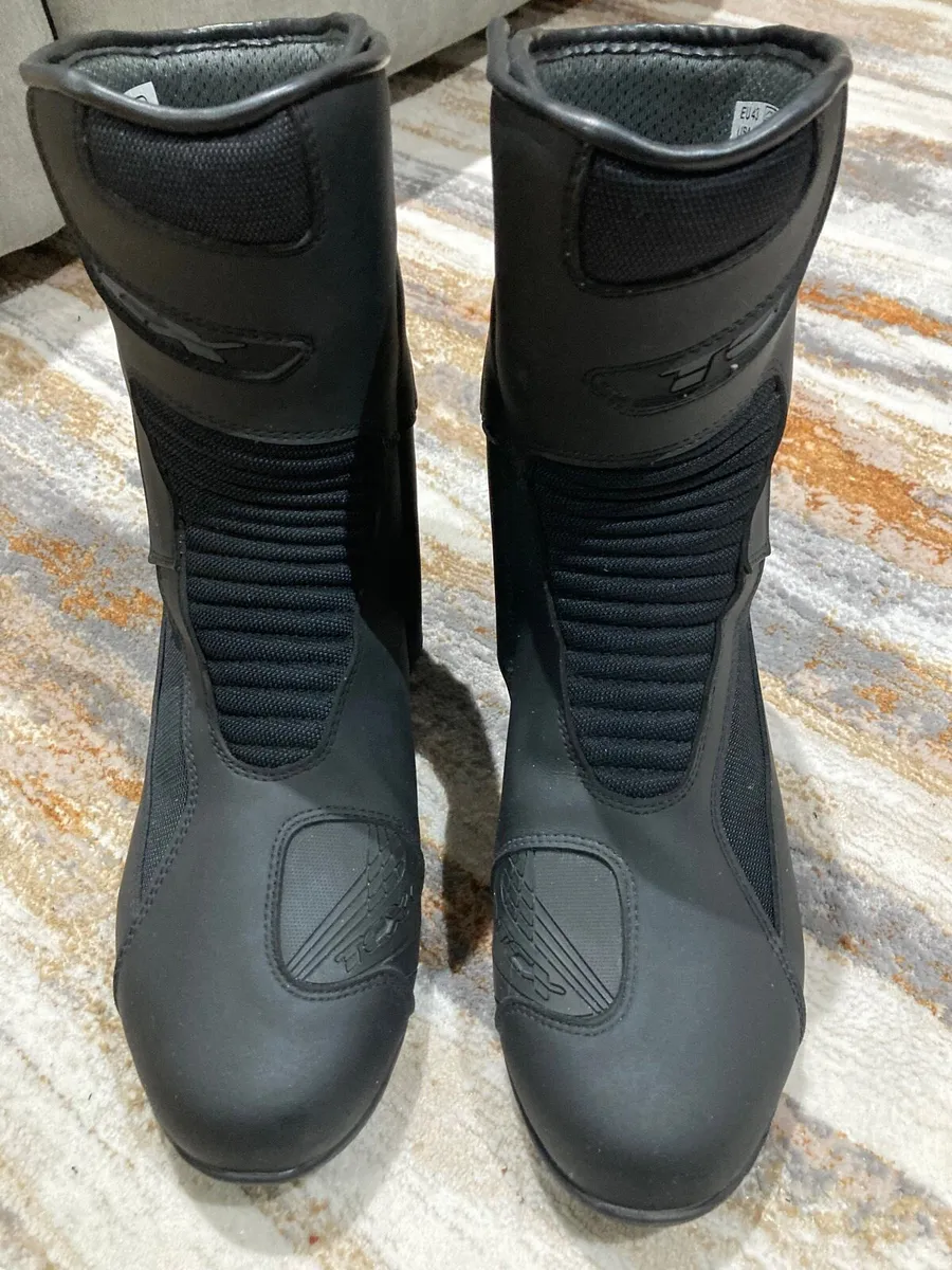 Motorcycle boots - Image 1