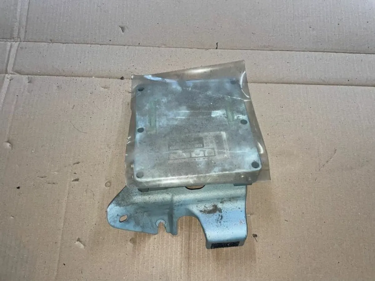 Garage clearance - car parts - Image 2