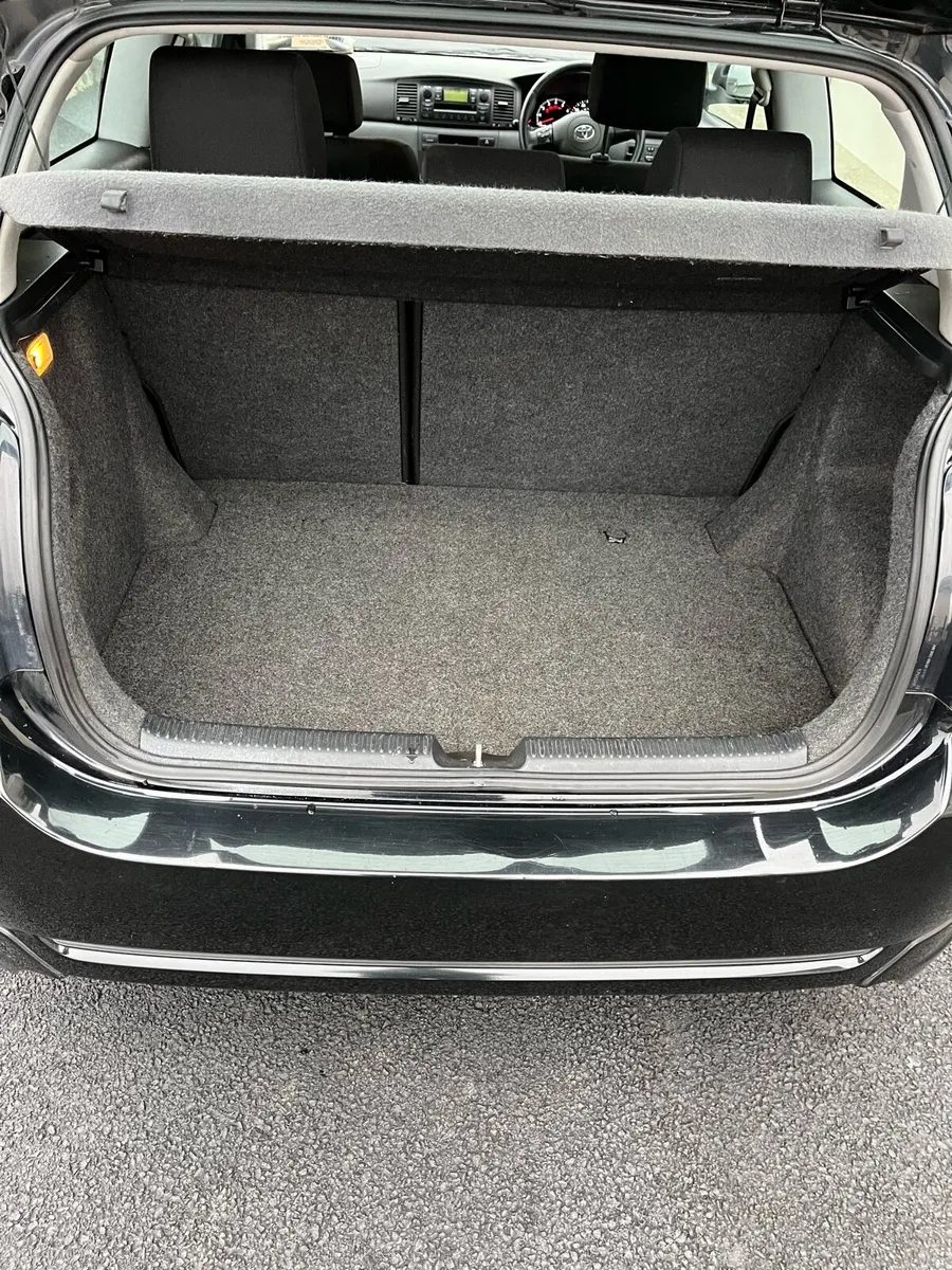 Toyota Corolla - Image 2