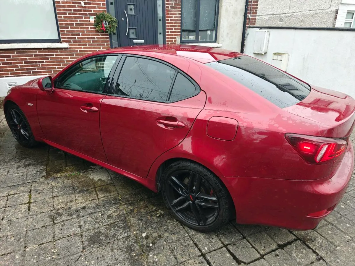 Lexus IS 250 - runs & drives perfect - Image 4