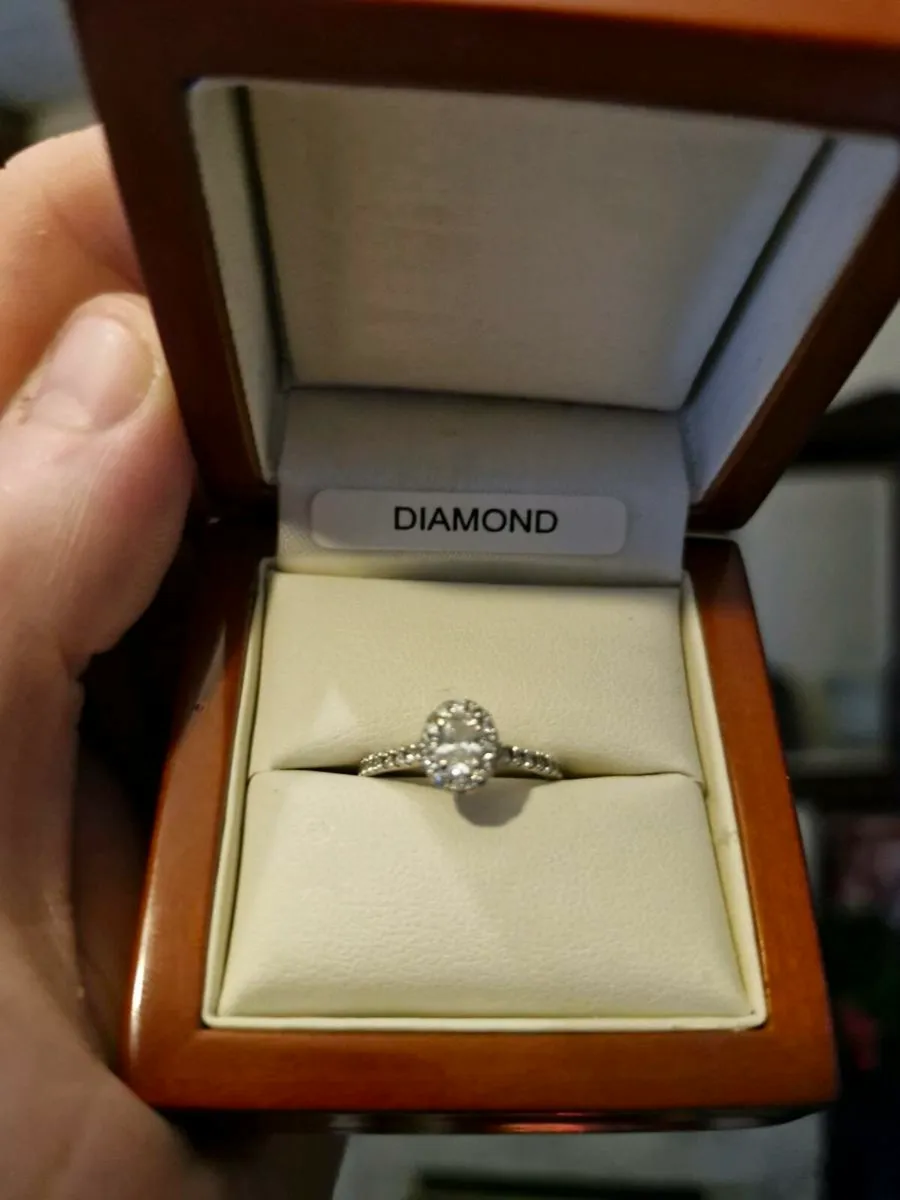 Diamond ring - Image 2