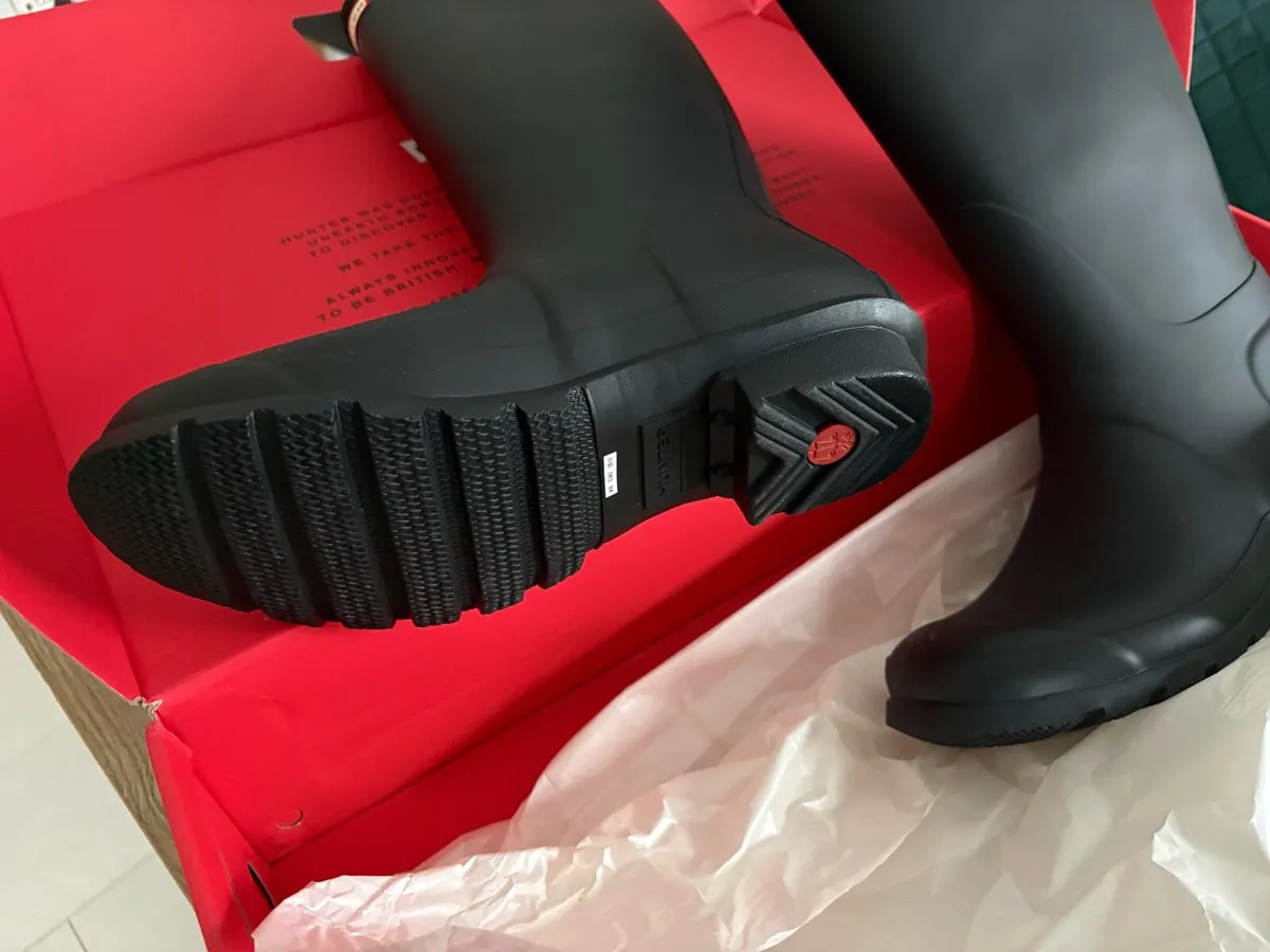 Hunter ladies boots - Image 2