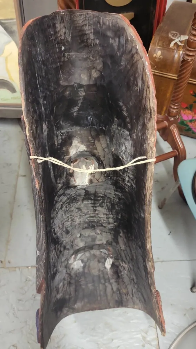 Large vintage Indonesian carved wood mask - Image 3