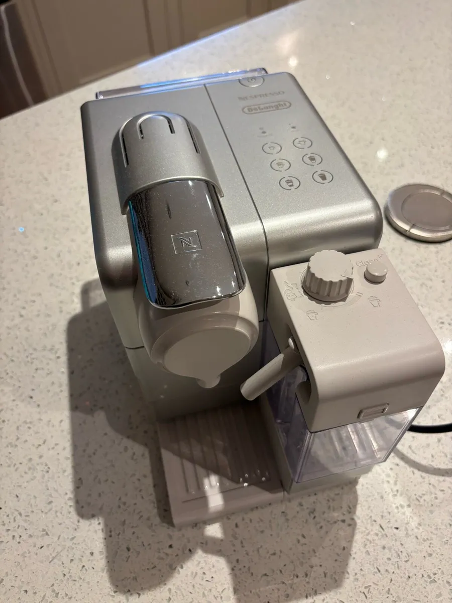 Nespresso Cappuccino and Espresso Machine