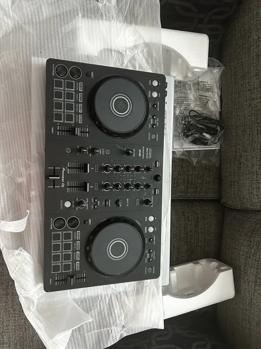 DDJ-FLX4 & Sony GTK Speaker - Image 3