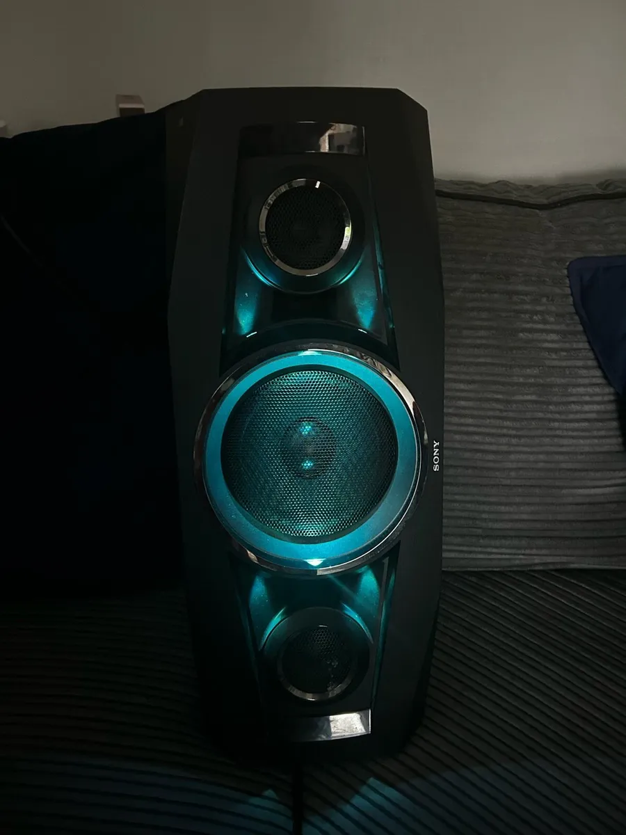 DDJ-FLX4 & Sony GTK Speaker - Image 4