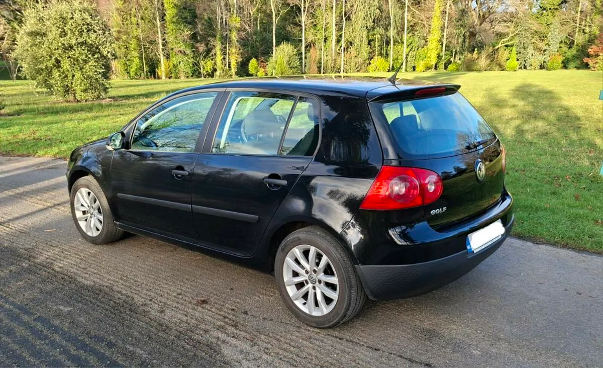 Volkswagen Golf 1.4 Petrol 2006 - Image 1