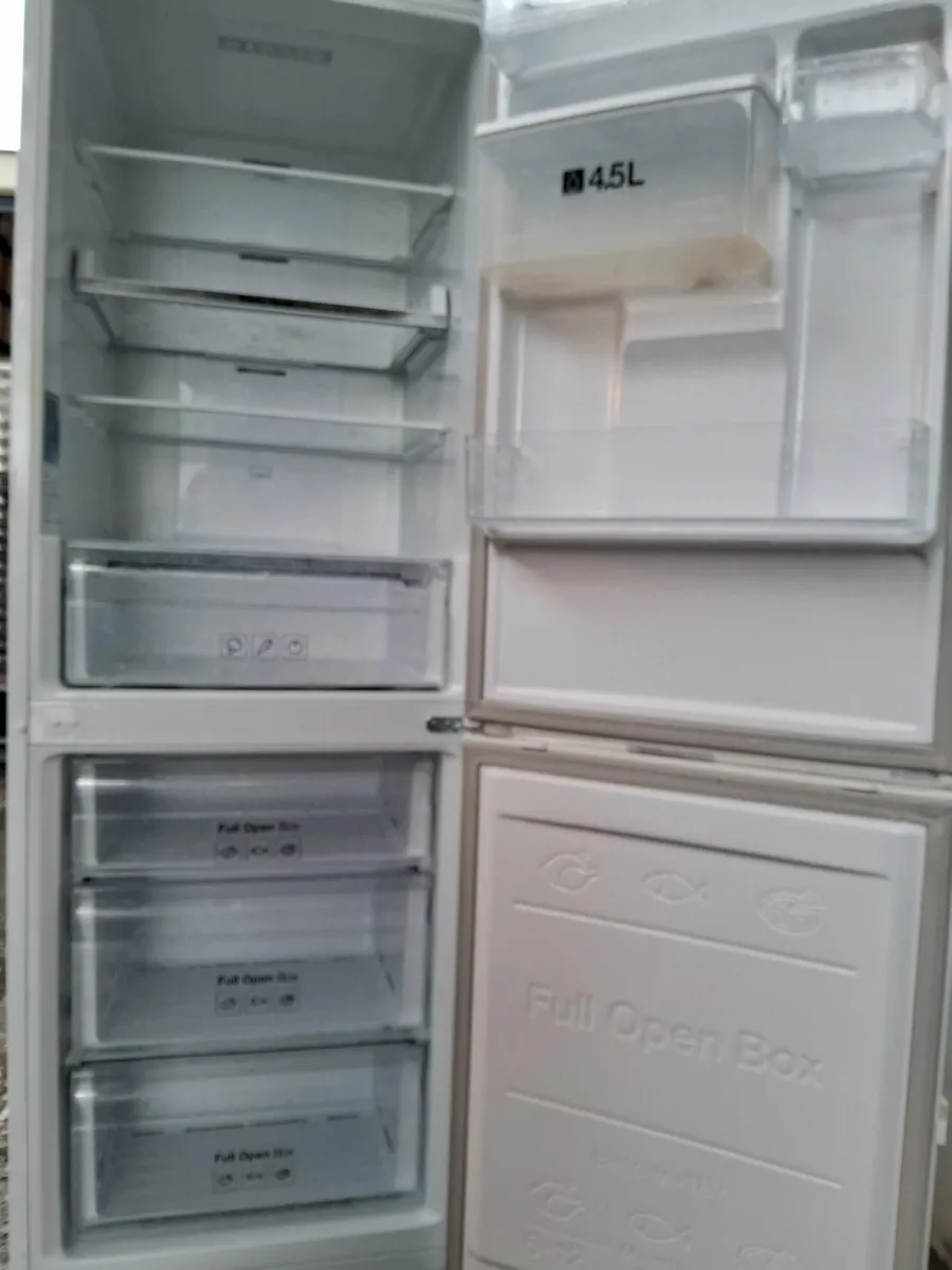 0874085106 FRIDGE AND FREEZER - Image 3