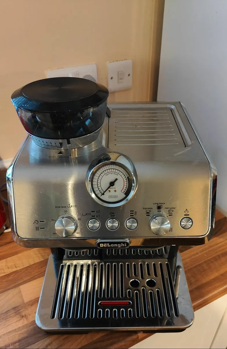 DeLonghi La Specialista Arte - Image 1