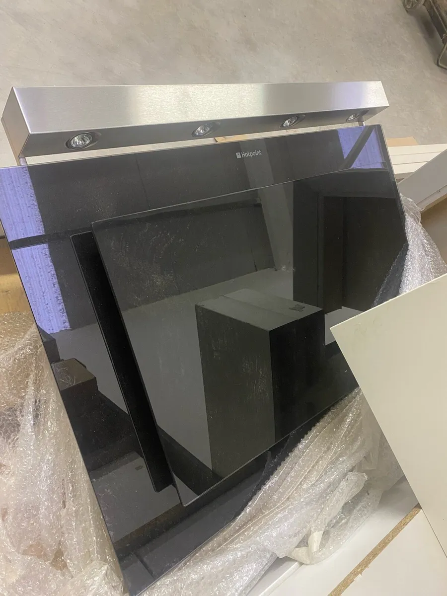 Extractor hood - Image 1