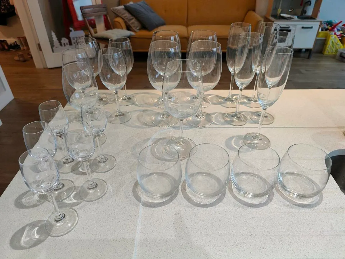 Set of glasses - Image 1