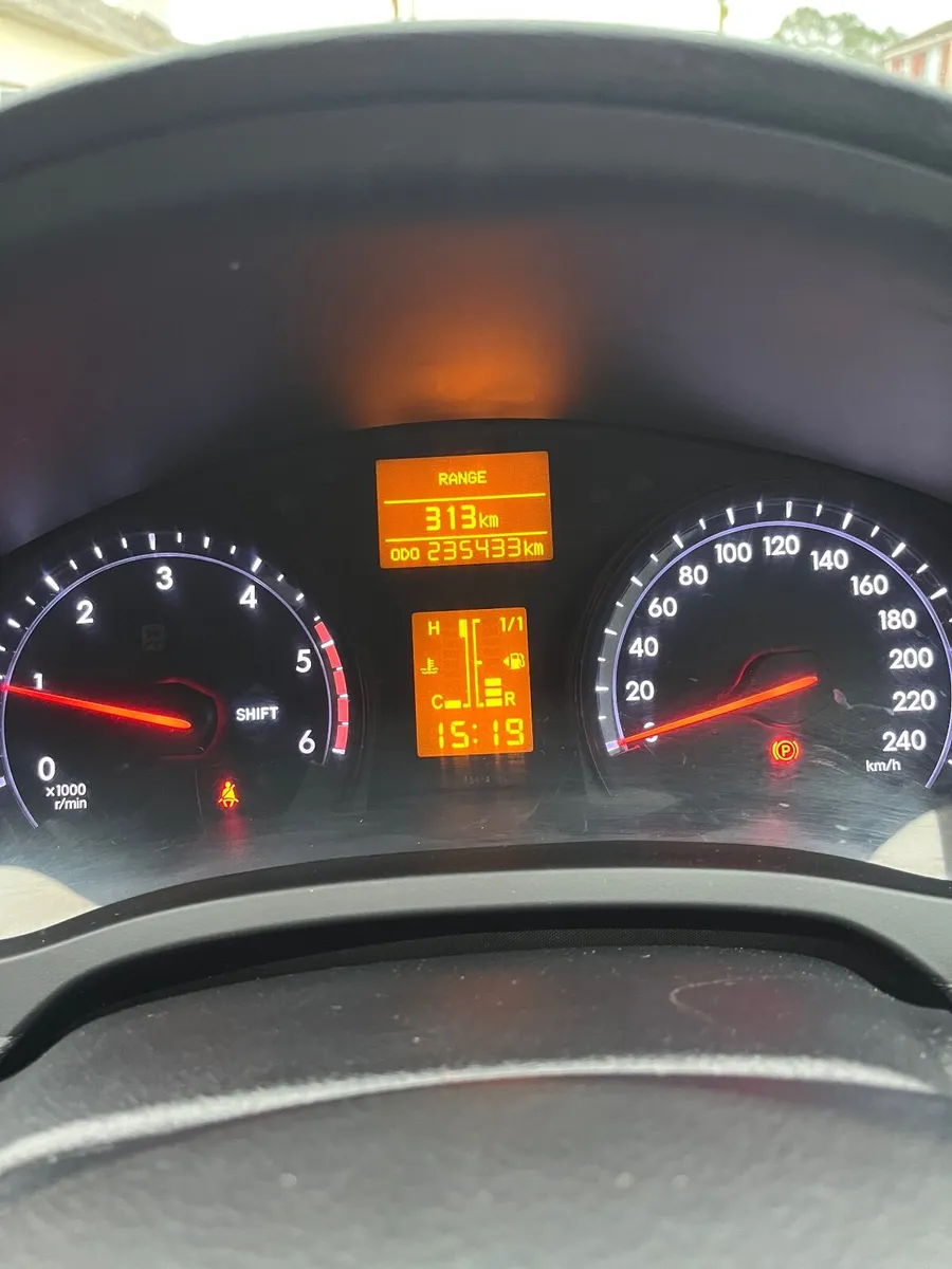 Toyota Avensis 2014 - Image 3