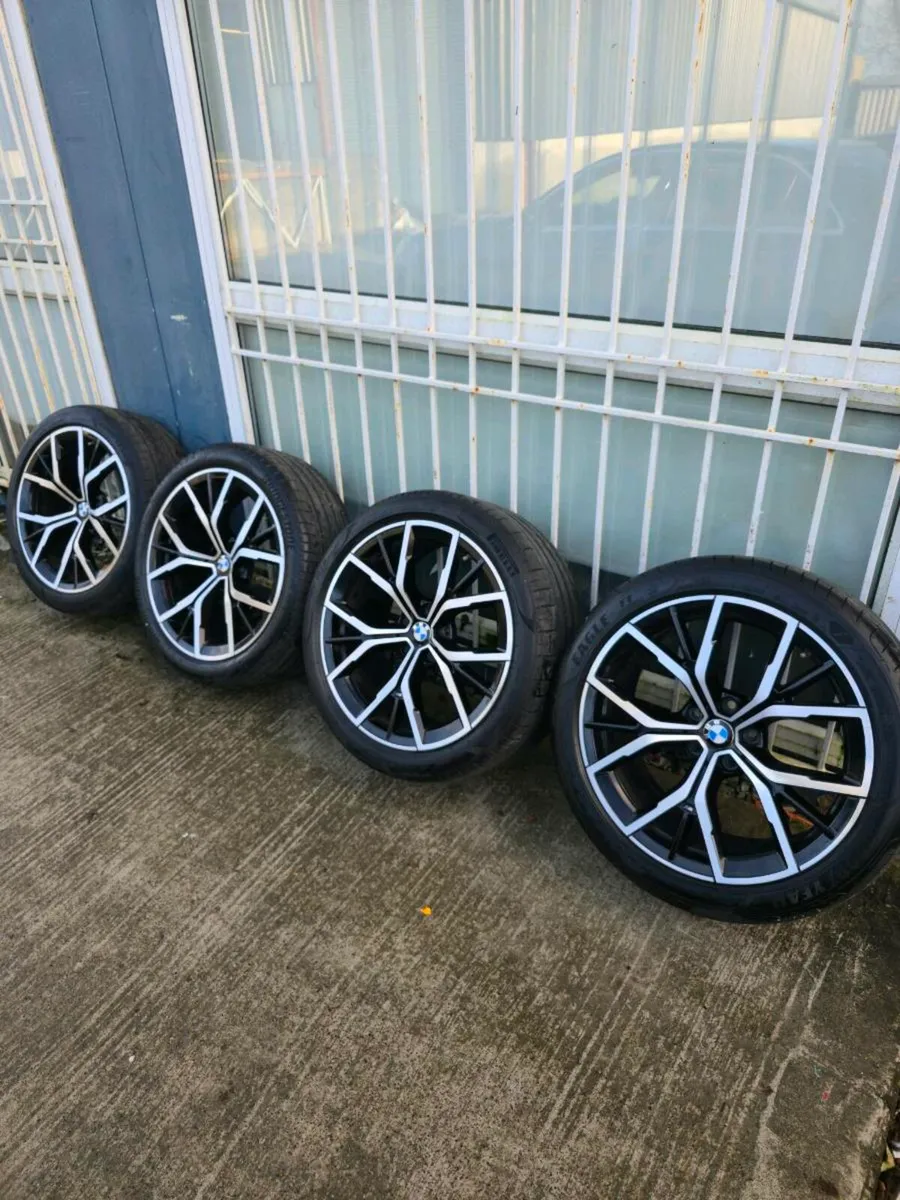 19" Genuine BMW G30 845M Staggered Clean - Image 2